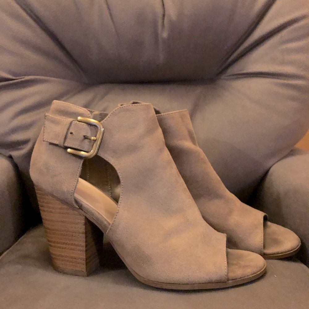 Open toed booties. 🌼3/$20🌼